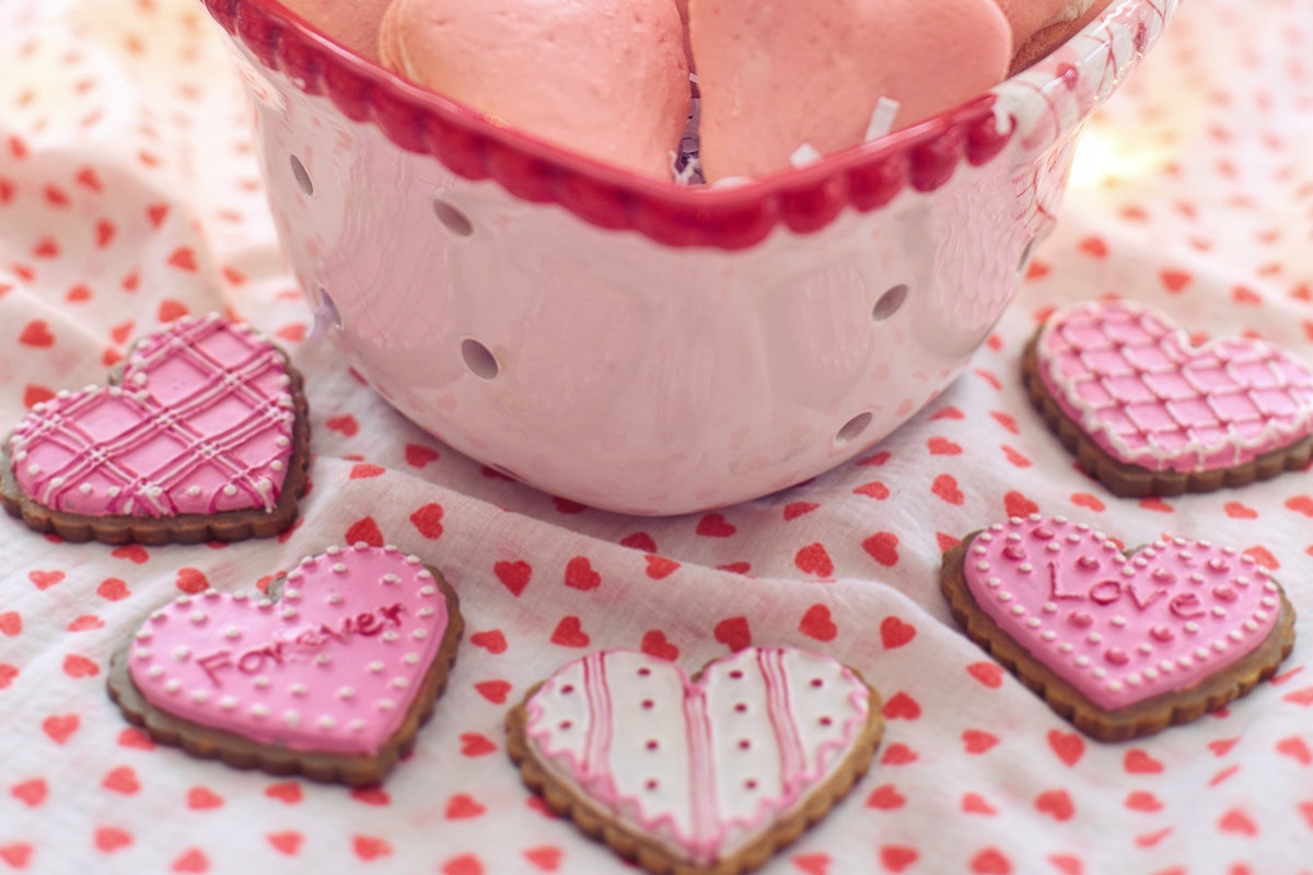 Simple Valentine's Day Desserts To Treat The Kids | NewFolks