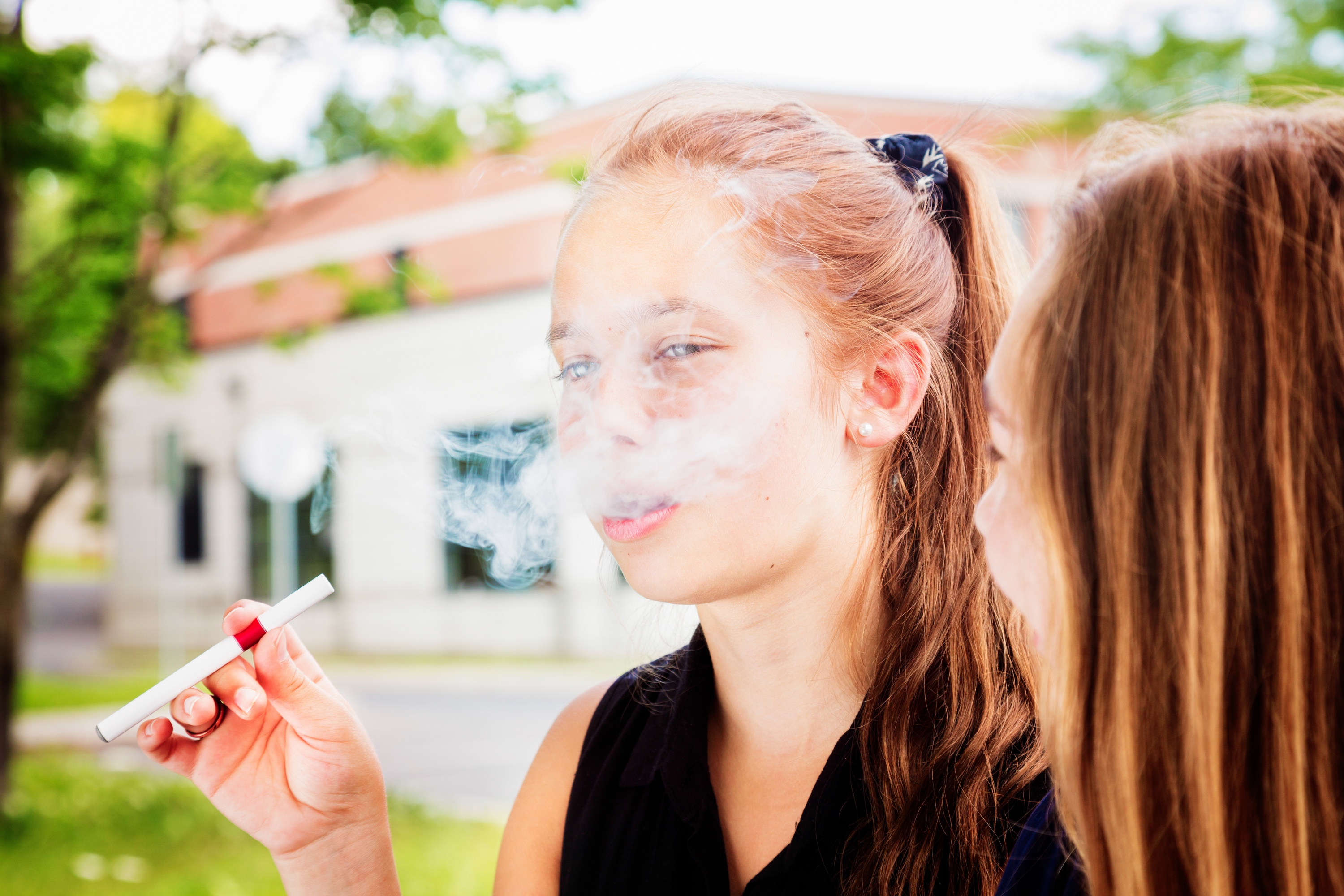 does vaping cause hair loss